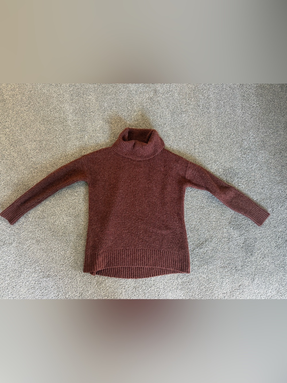 Old Navy Women’s Slouchy Full length Turtle Neck in Rusty Extra Small